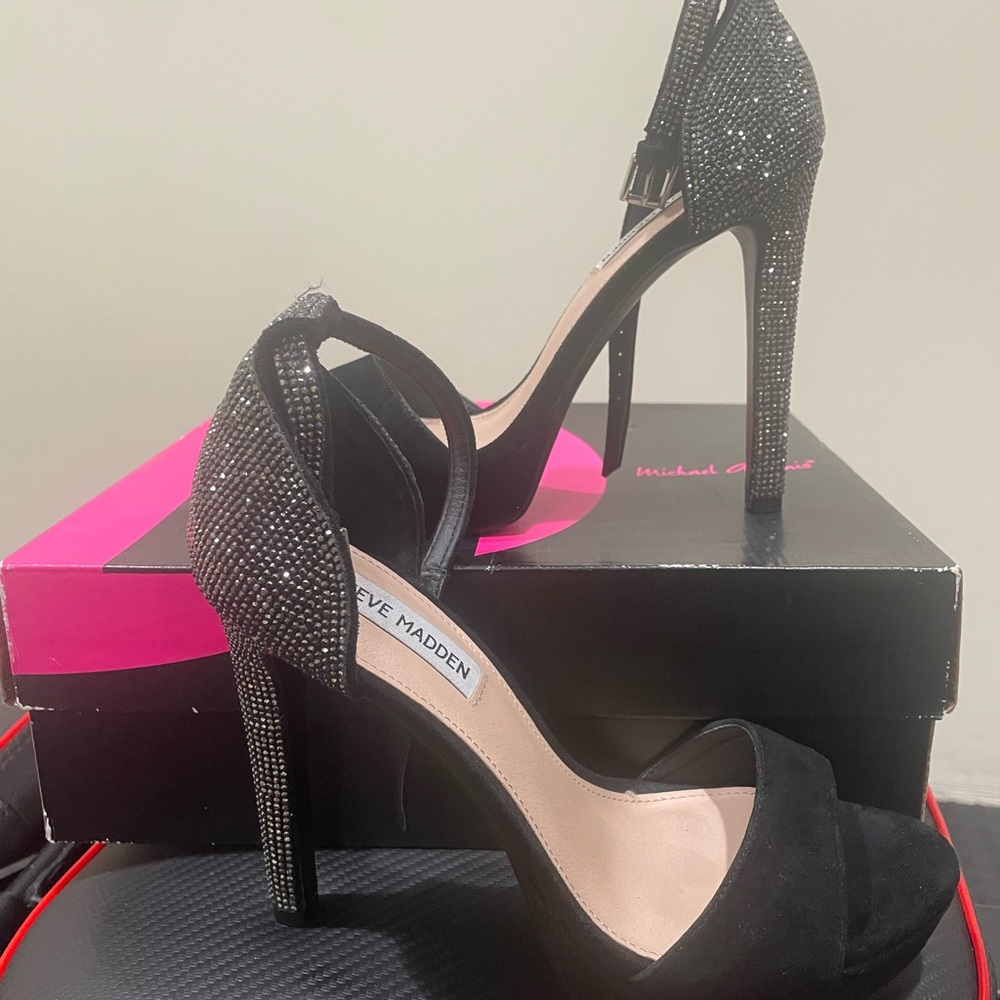 Steve Madden Black and Silver Heels